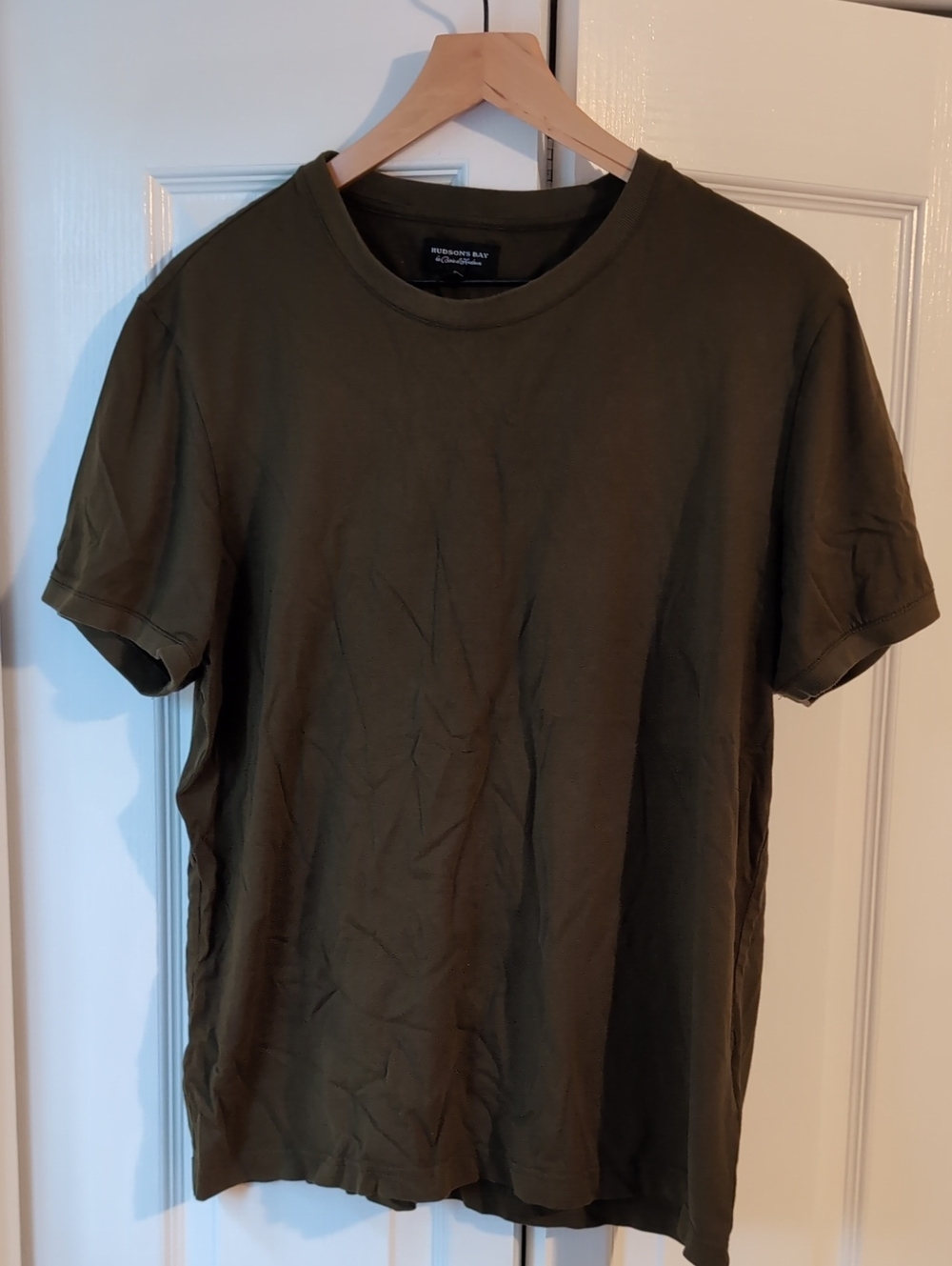 Hudson's Bay Olive Green T-shirt (Large)